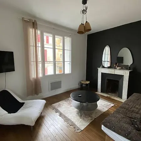 Le 8, Maison De Ville Pleine De Charme Niort