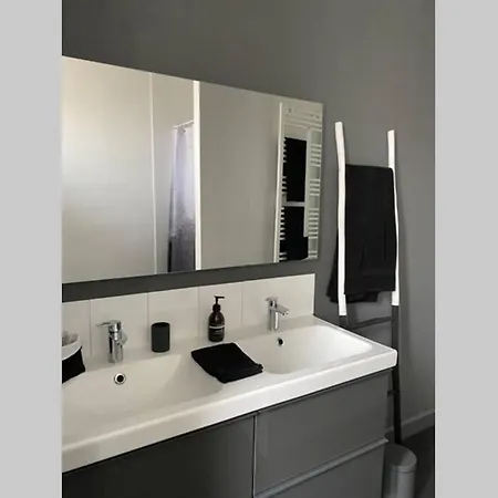 Le 8, Maison De Ville Pleine De Charme Apartament Niort